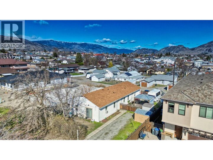 Property Photo: 8506 70th Avenue BC V0H 1V0