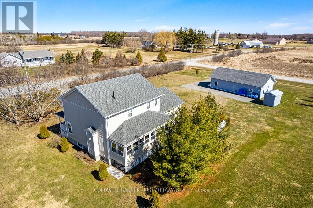 Photo de la propriété:  237 Wayside Drive  ON K7R 3C8 