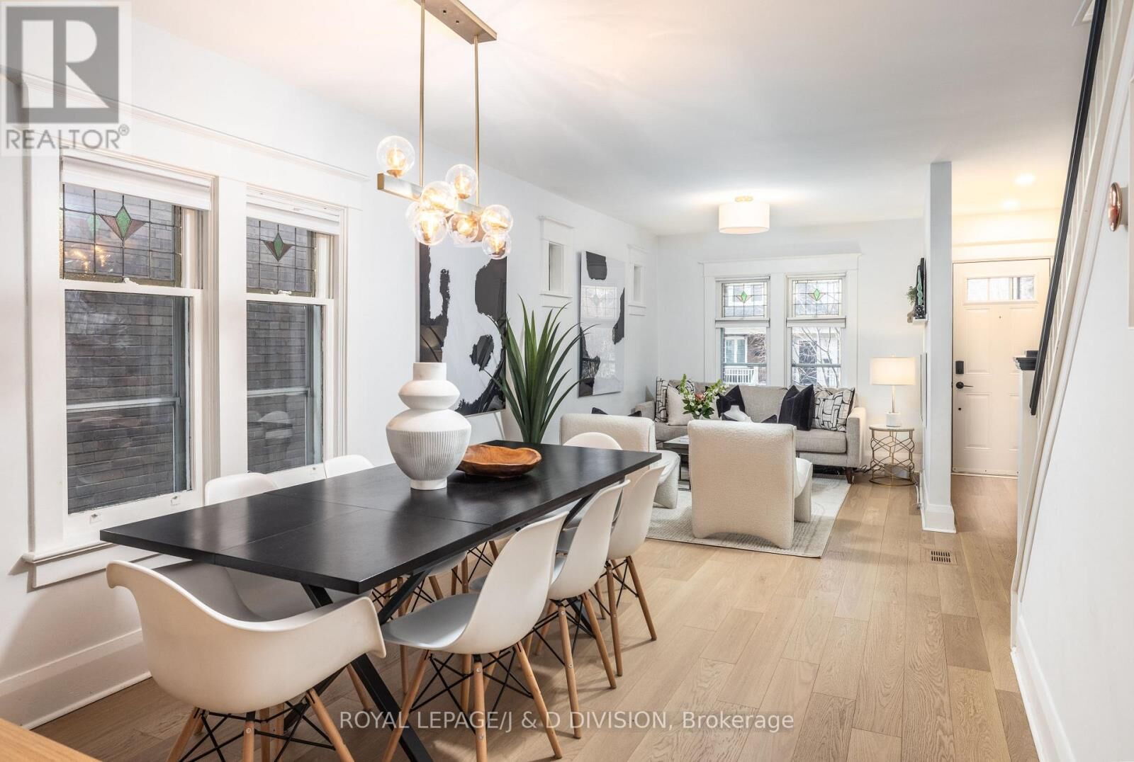Property Photo: 419 Davisville Avenue ON M4S 1H7
