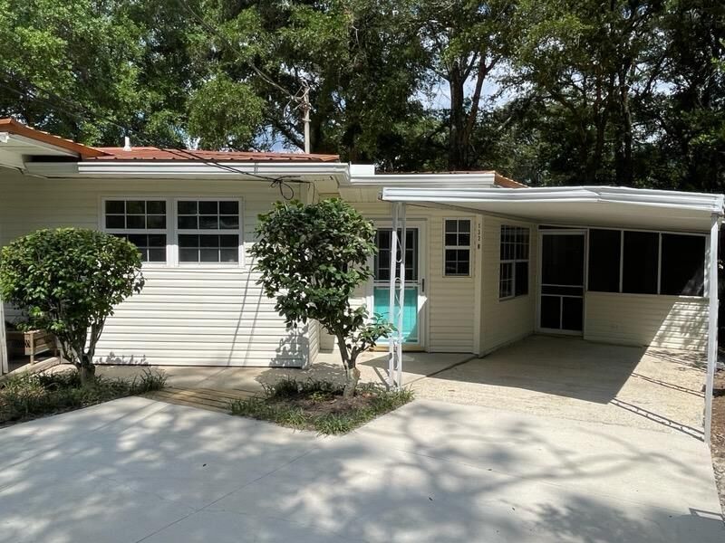 Property Photo:  133 3rd Street B  FL 32578 