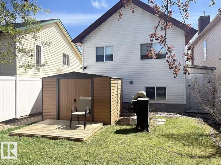 Property Photo:  1712 Turvey Bend NW  AB T6R 2W7 