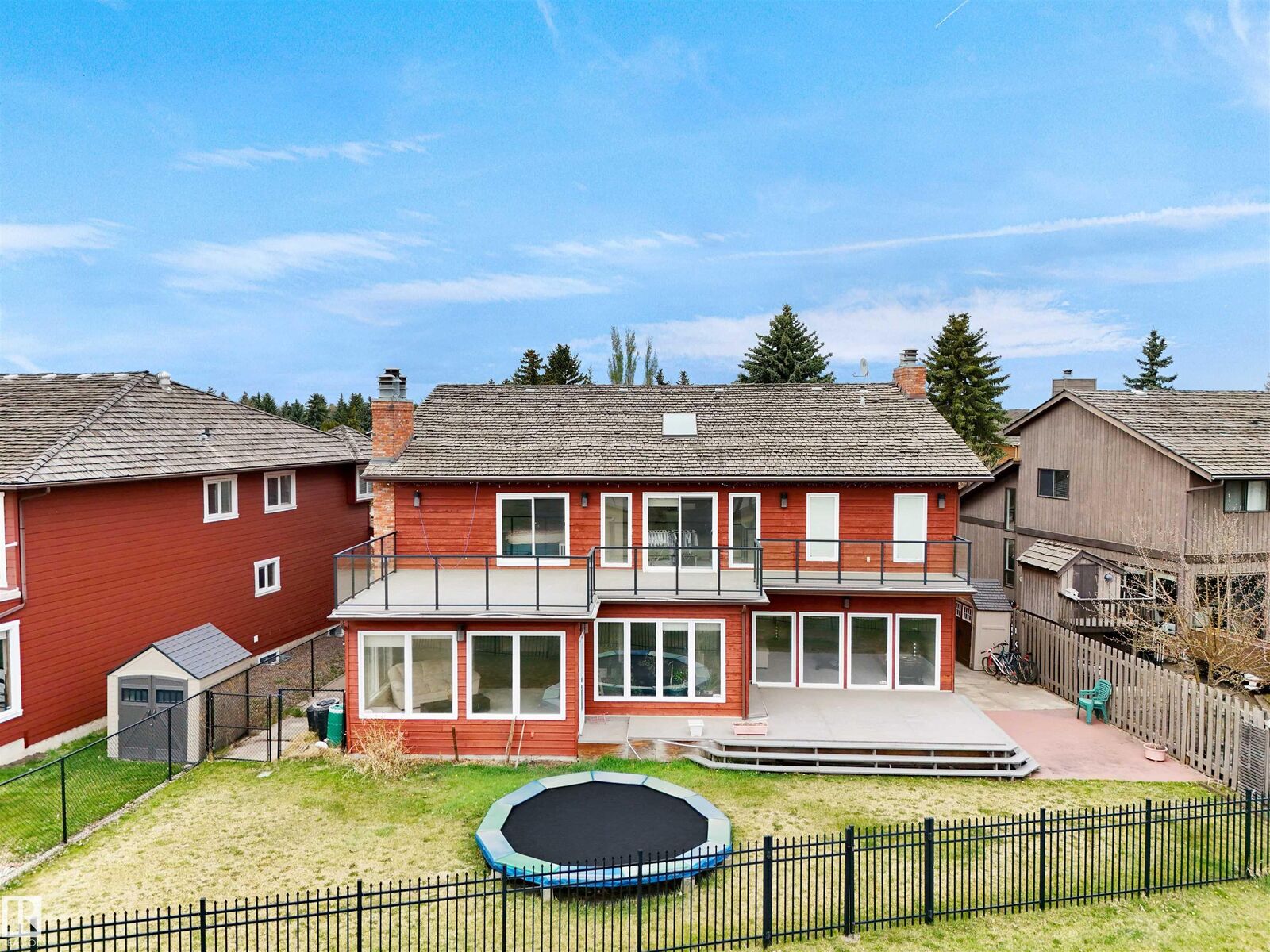 Property Photo:  10815 Bearspaw Dr E NW  AB T6J 5E1 