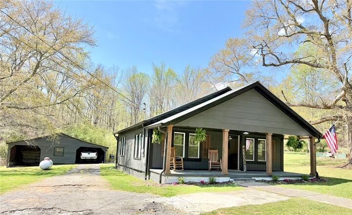Property Photo: 394 Knight Road GA 30153