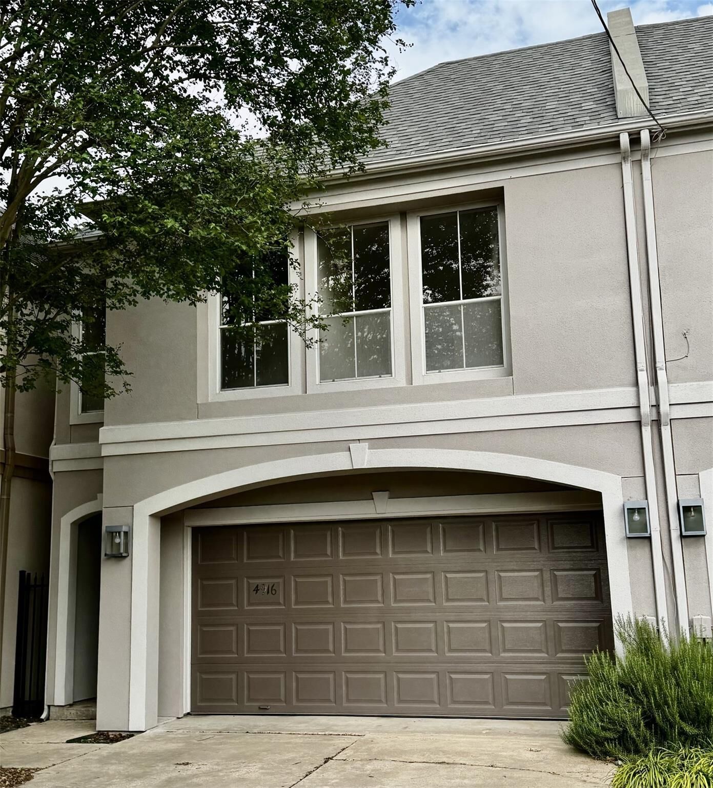 Property Photo: 4916 Travis Street TX 77002