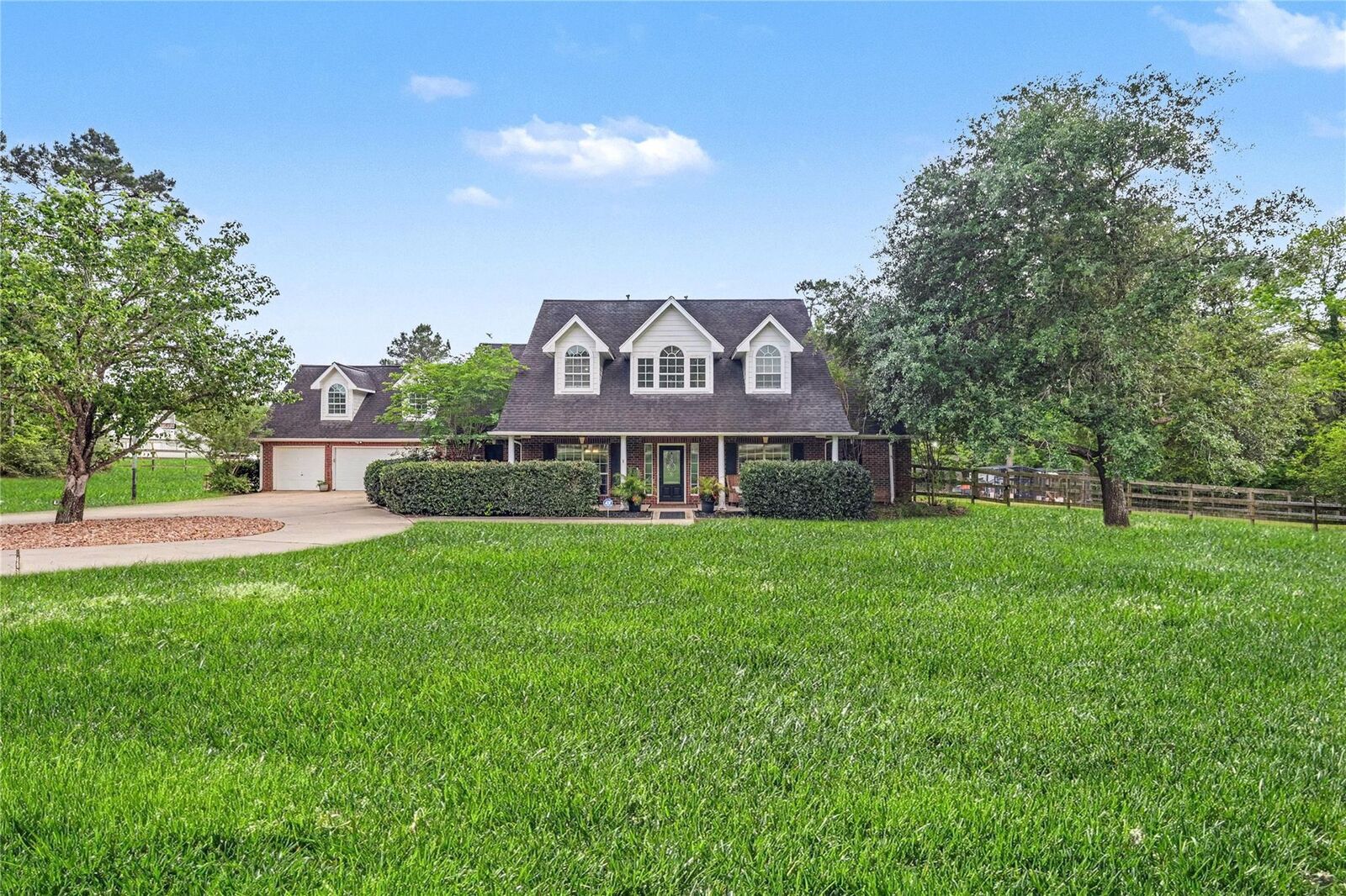 Property Photo:  114 Leah Drive  TX 77316 