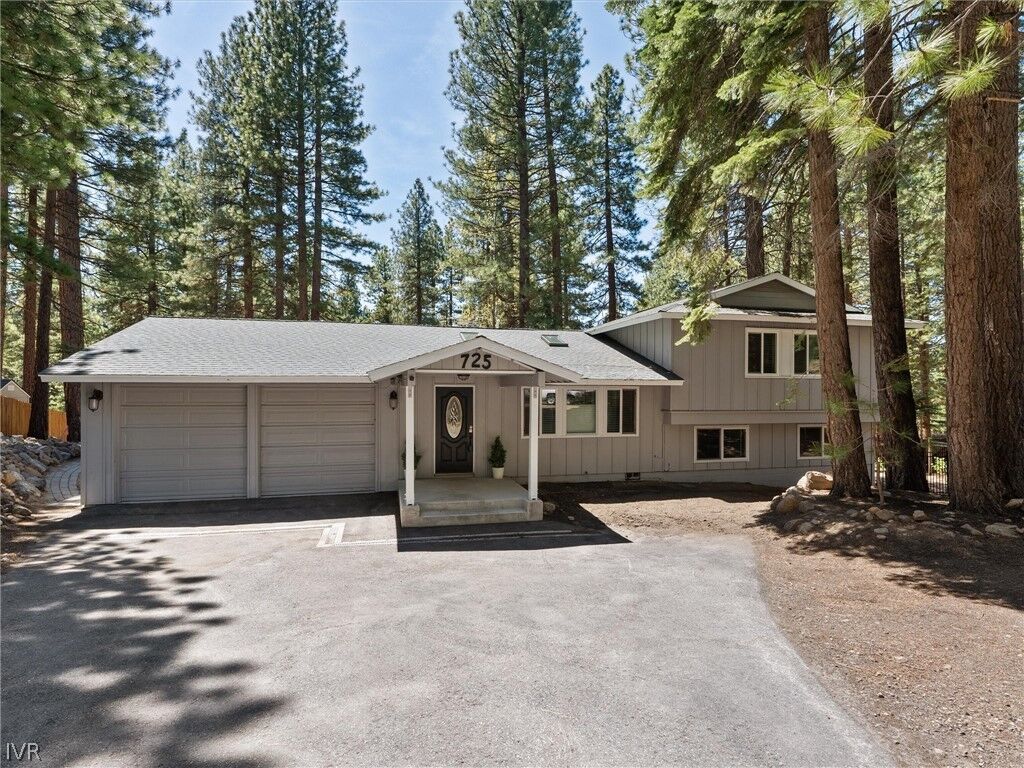 Property Photo:  725 Lynda Court  NV 89451 