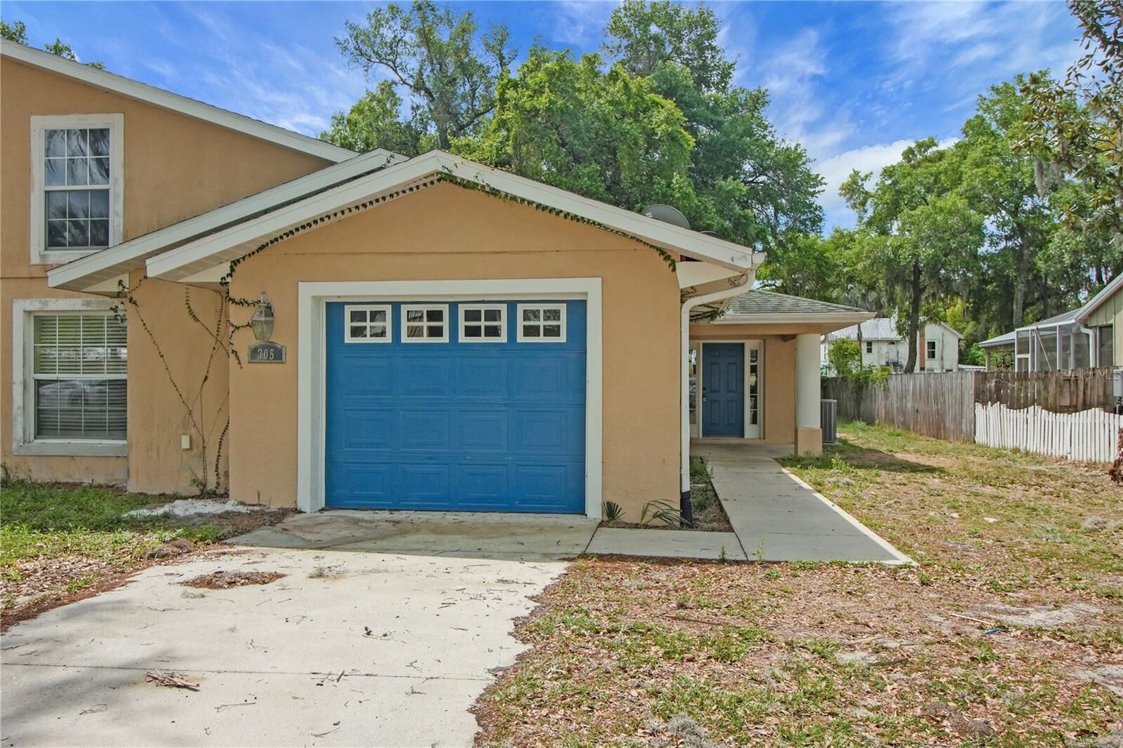 Property Photo:  305 W Fountain Street  FL 34731 