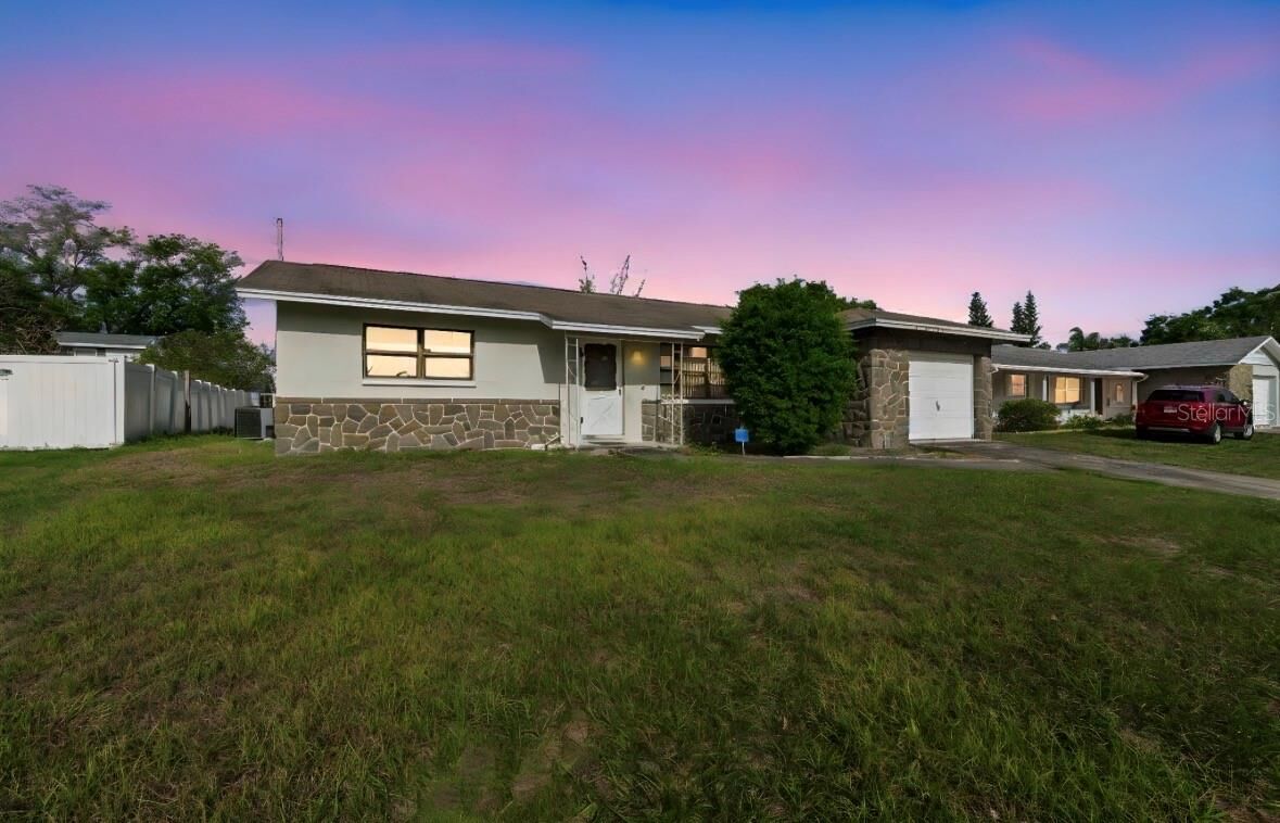 Property Photo:  4524 Golfwood Boulevard  FL 33634 