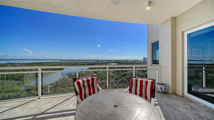 Property Photo:  1300 Benjamin Franklin Drive 701  FL 34236 