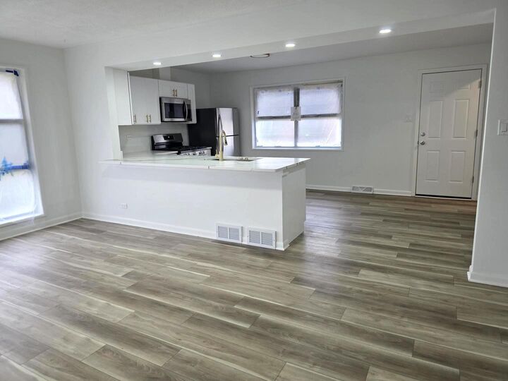 Property Photo: 14716 Dorchester Avenue IL 60419