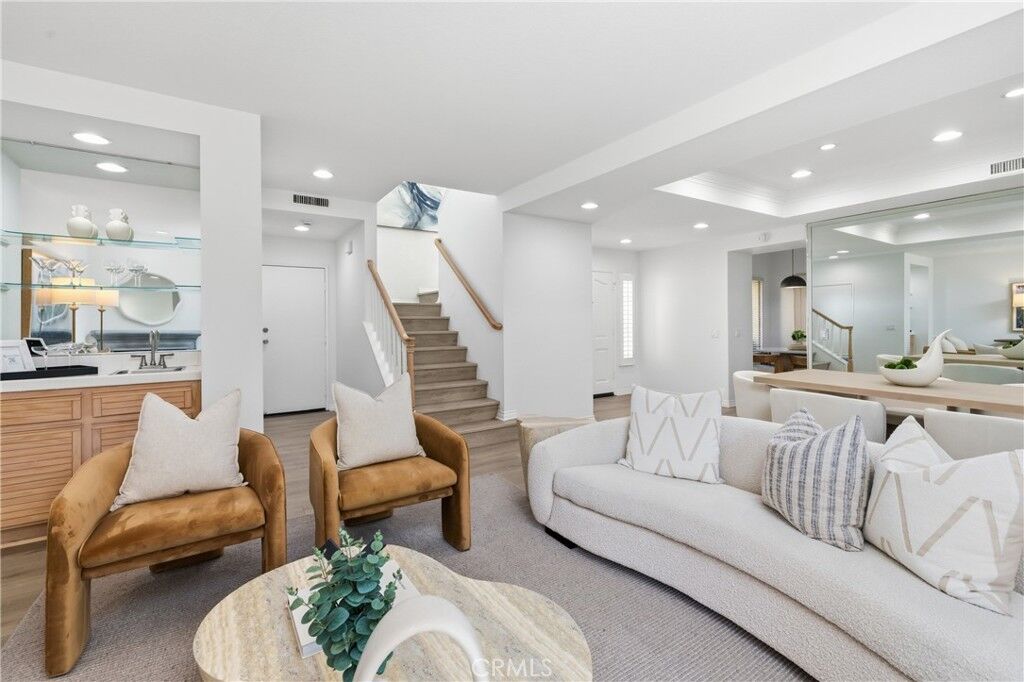 Property Photo:  909 Muirfield Drive  CA 92660 