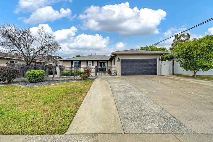 Property Photo: 5261 Verner Avenue CA 95841