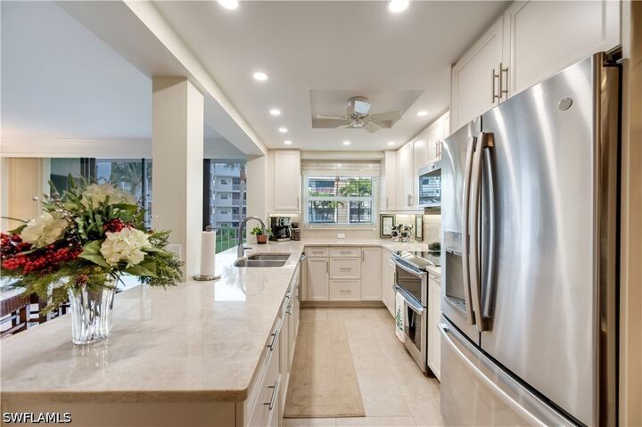 Property Photo:  3000 Gulf Shore Boulevard N 212  FL 34103 