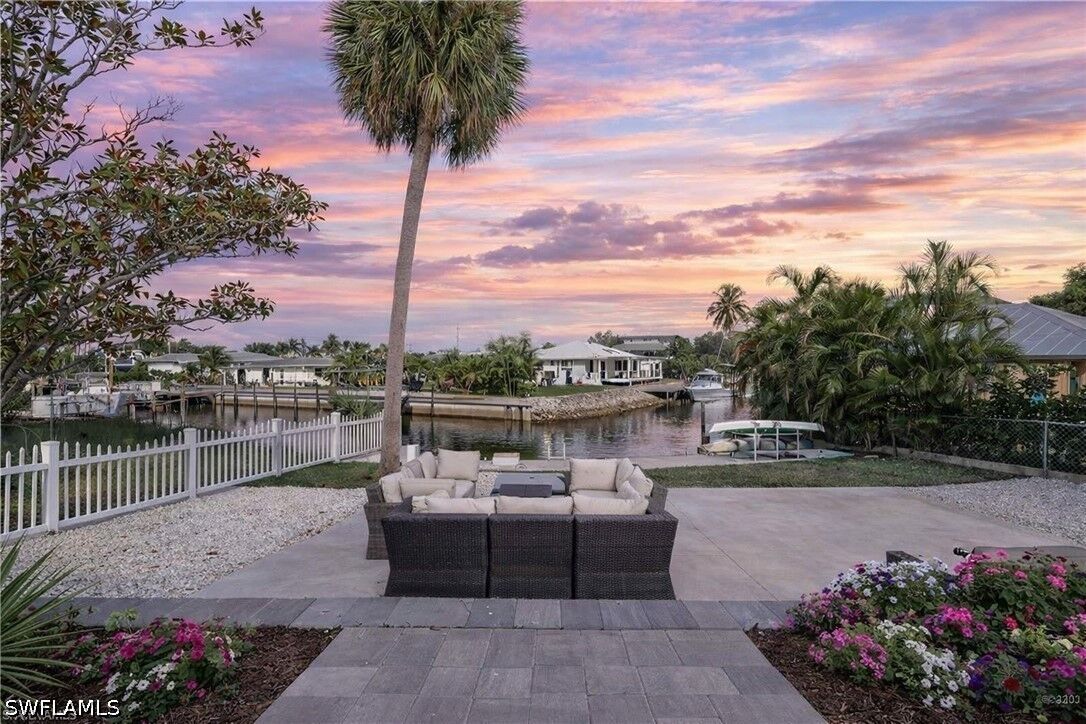 Property Photo:  3461 Lakeview Drive  FL 34112 