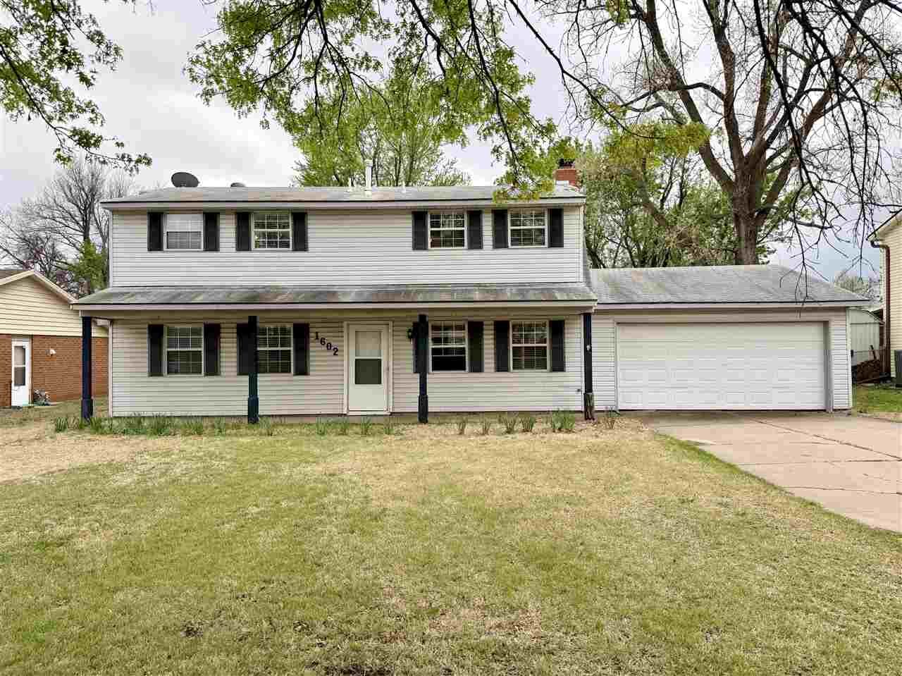 Property Photo:  1602 Queens  OK 74604 