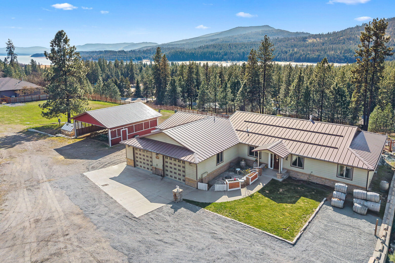 Property Photo:  1344 Pine Crest Way  WA 99141 
