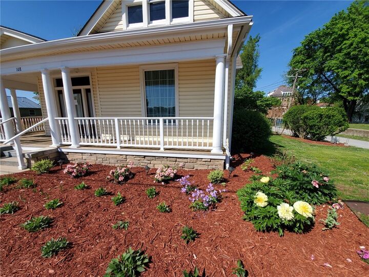 Property Photo: 108 S Springfield Street AR 72616
