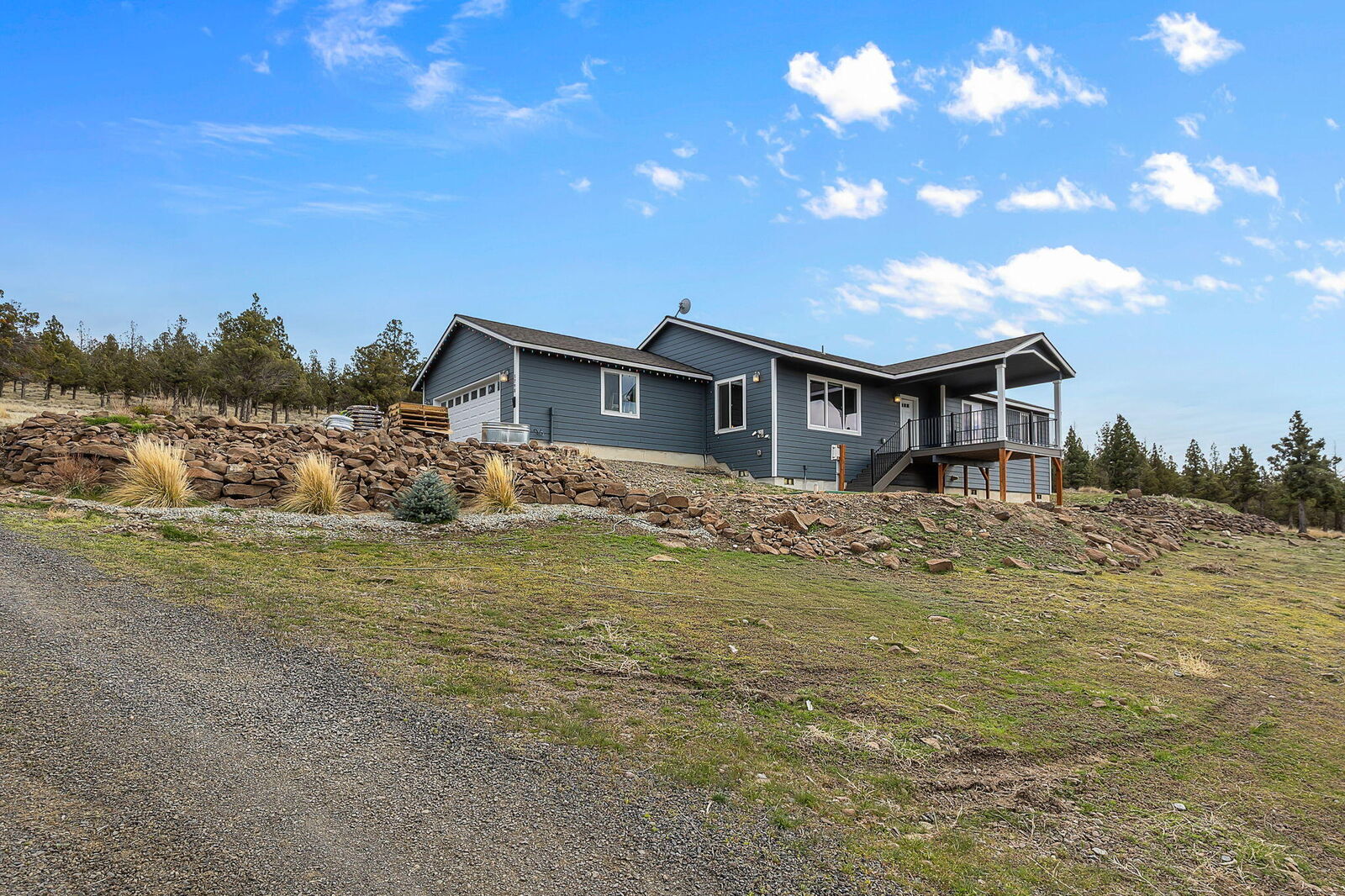 Property Photo:  5798 SE Grant Road  OR 97754 