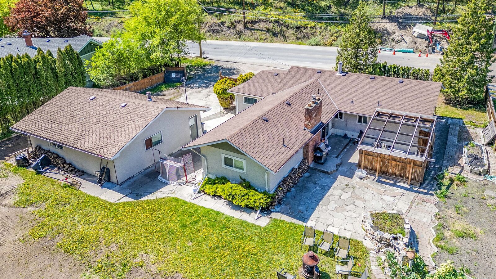 Property Photo:  365 Clifton Road  BC V1V 1A4 