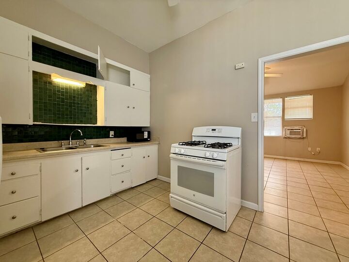 Property Photo:  610 Burleson  TX 79701 
