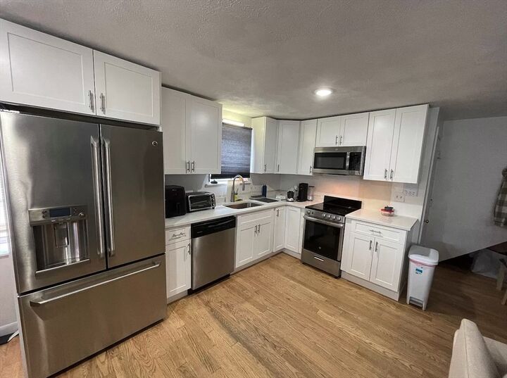 Property Photo:  314 East 8th St 1  MA 02127 