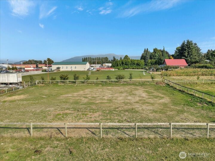 Property Photo: 17506 State Route 536 WA 98273