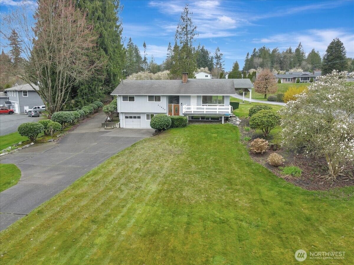 Property Photo:  21620  88th Drive NE  WA 98223 