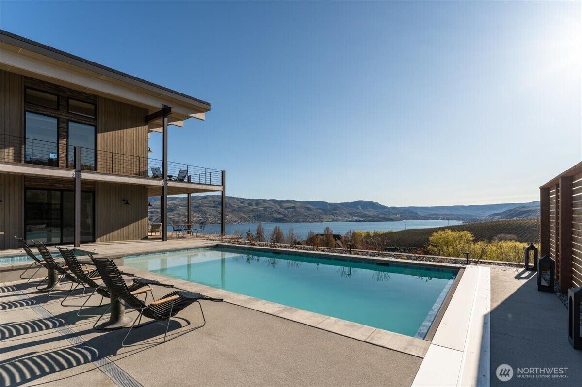 Property Photo:  140  Clos Chevalle Road  WA 98816 