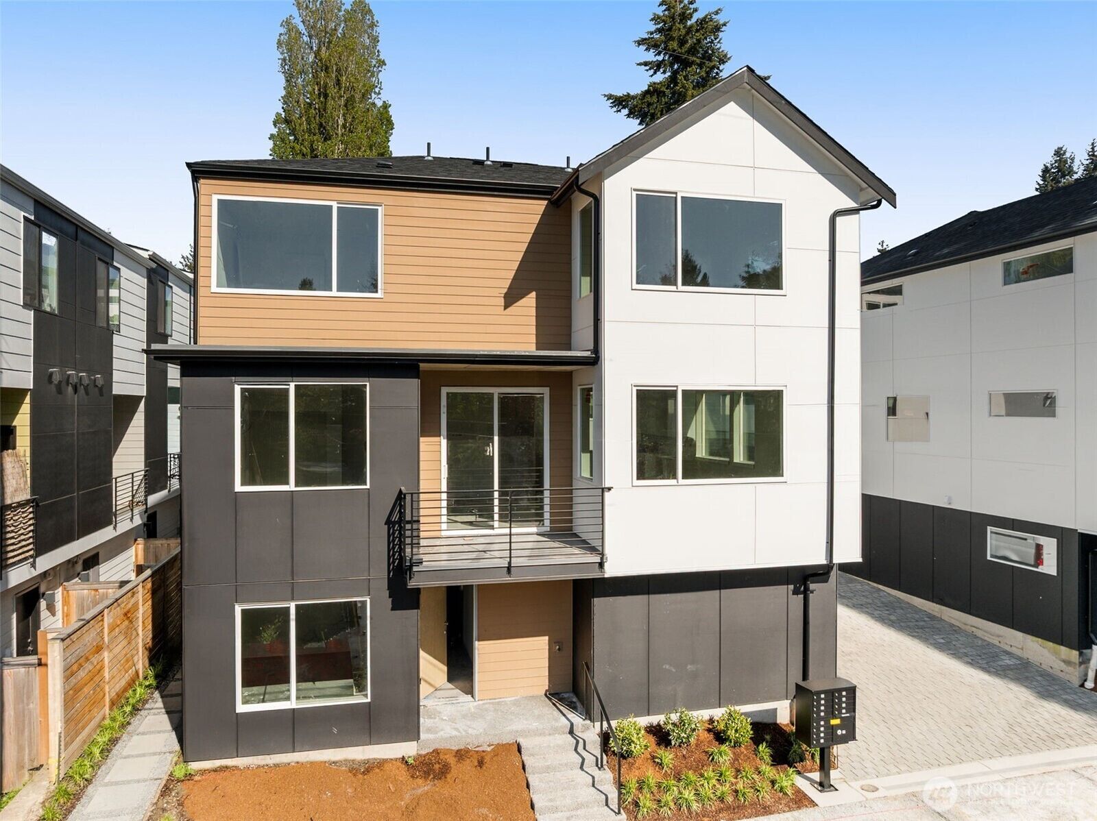 Property Photo:  18000 C  10th Avenue NE  WA 98155 