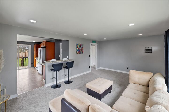 Property Photo:  1646 E Wright Avenue  WA 98404 