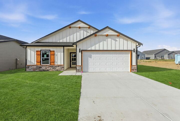 Property Photo: 3560 E Bearsden St KS 67037-7821