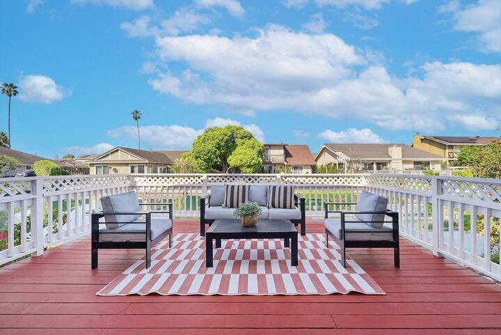 Property Photo: 142 Shooting Star Isle CA 94404