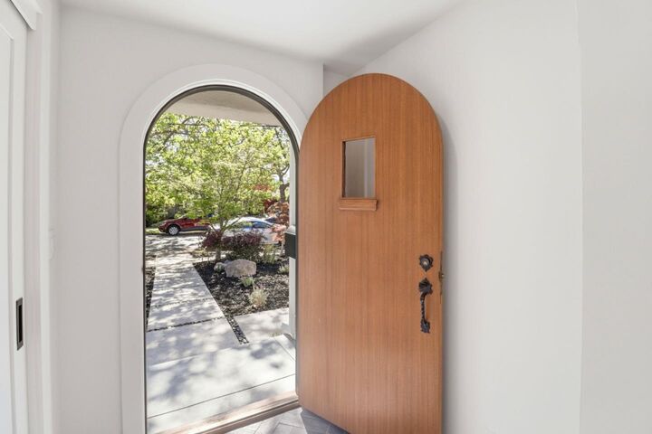 Property Photo:  445 Iris Street  CA 94062 