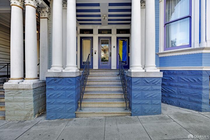 Property Photo:  642 Clayton Street  CA 94117 