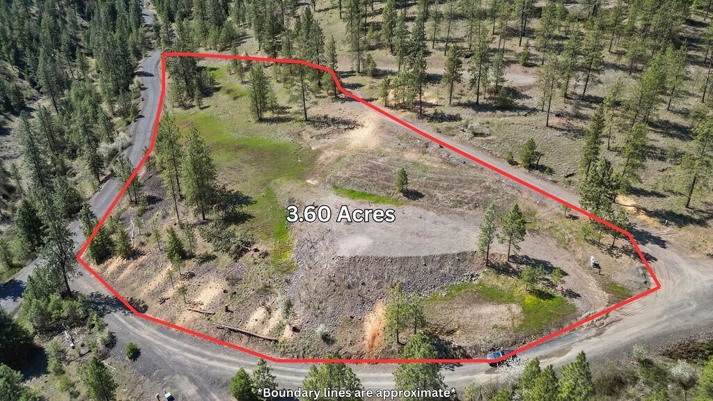 Property Photo:  31640 Ringneck Ln E Lot 3  WA 99122 