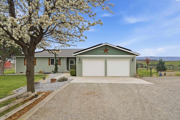 Property Photo: 112503 W King Tull Rd WA 99350