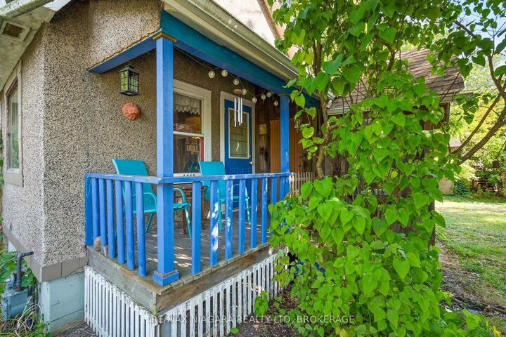 Property Photo: 105 Weir Road ON L3K 2M8