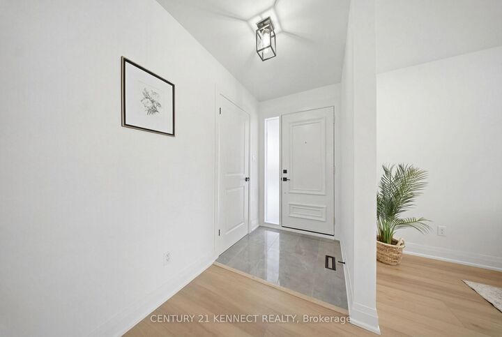 Photo de la propriété: 2121 Baynham Court ON L5A 1H1