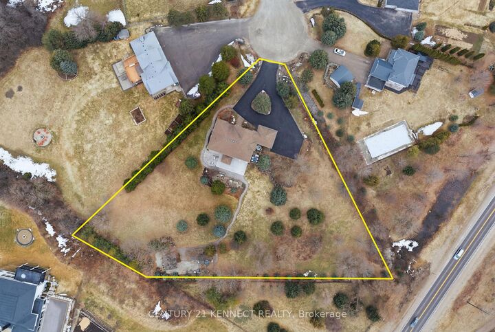 Property Photo:  6 Laing Court  ON N0B 2C0 