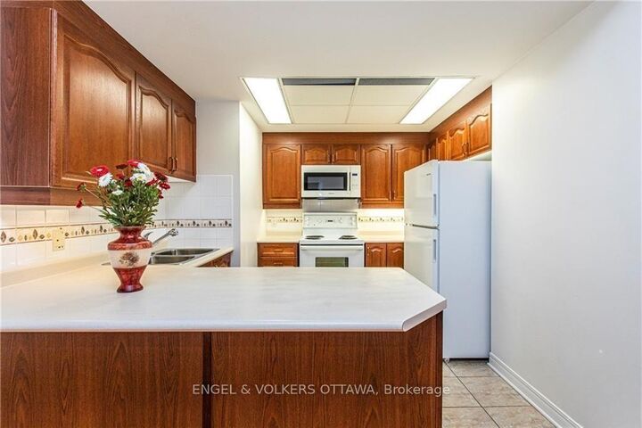 Property Photo: 134 York Street 602 ON K1N 1K8