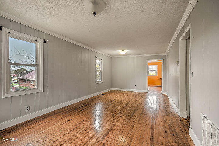 Property Photo:  1305 Saint Louis Street  TN 37601 