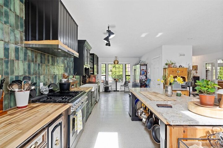 Property Photo: 6907 Sellars Rd BC V9Z 0K9