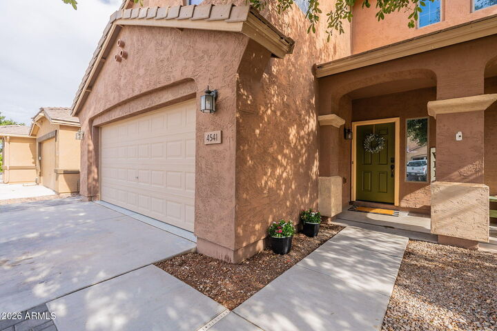 Property Photo:  4541 W Federal Way  AZ 85144 