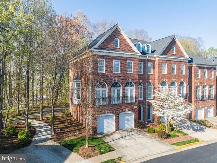 Property Photo:  47772 Scotsborough Square  VA 20165 