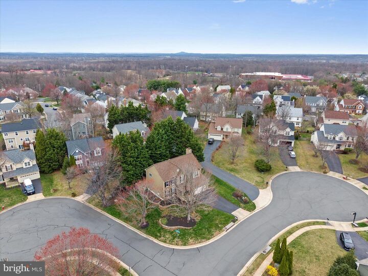 Property Photo:  20547 Birchfield Place  VA 20165 