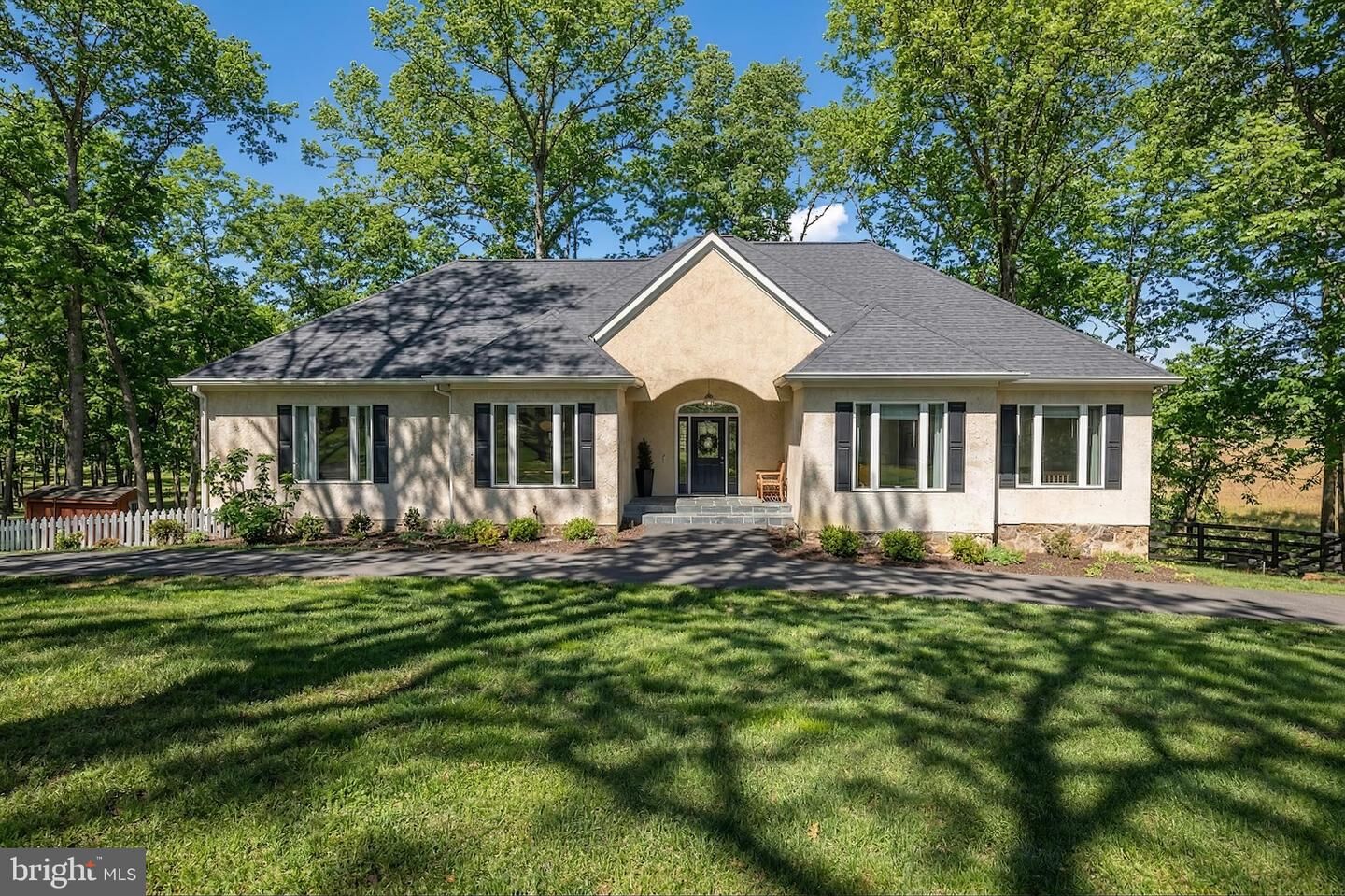 Property Photo:  15657 Purcellville Road  VA 20132 