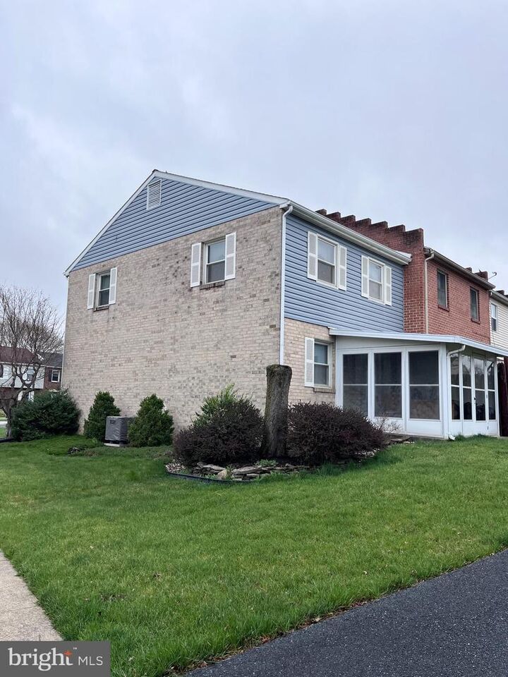 Property Photo: 30 William Penn Drive PA 17201