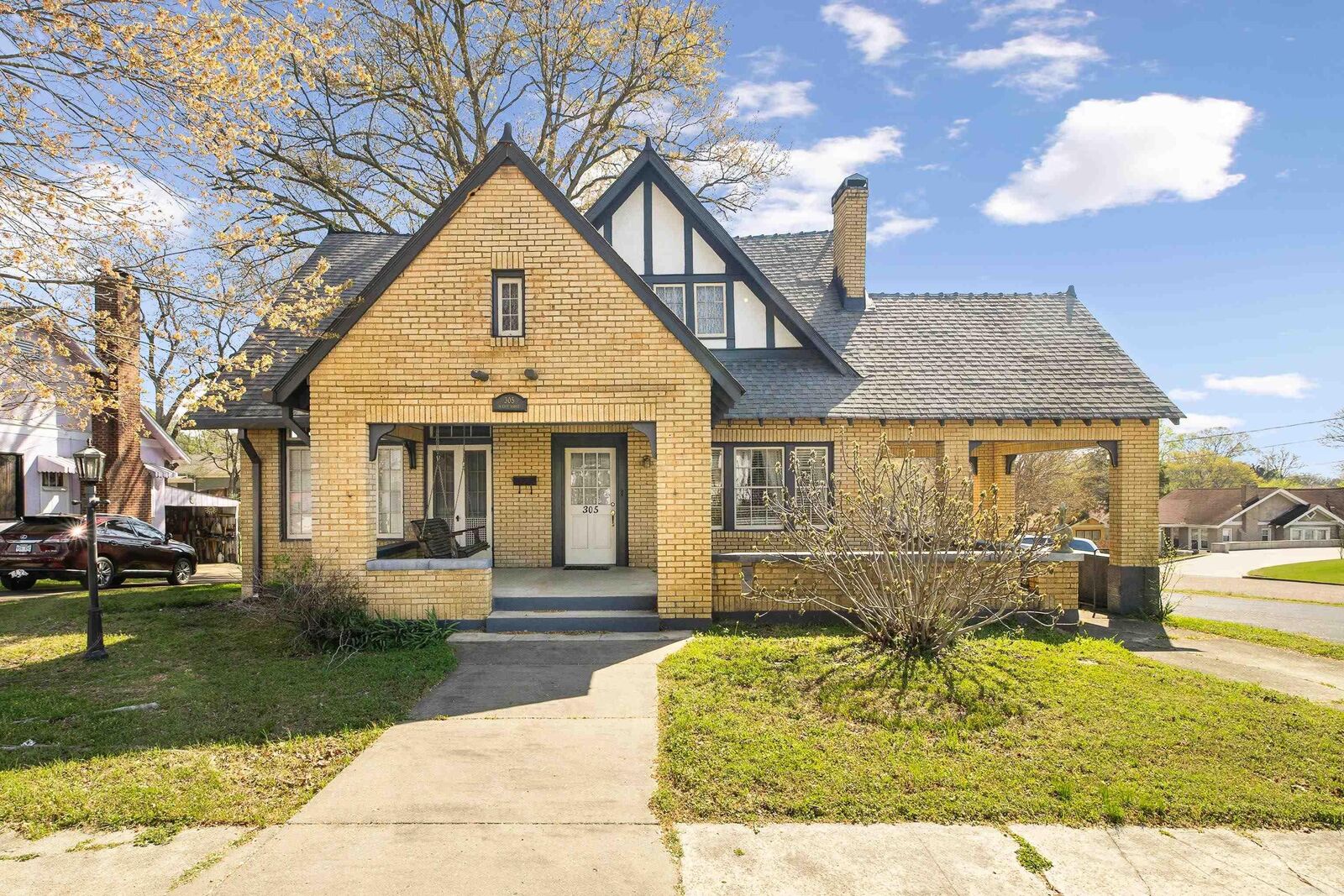 Property Photo:  305 N East Street  AR 72019 