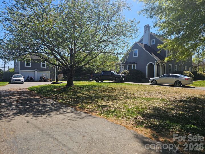 Property Photo: 2307 Armstrong Circle NC 28054
