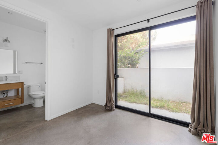 Property Photo:  1411 Roca Ln  CA 90041 